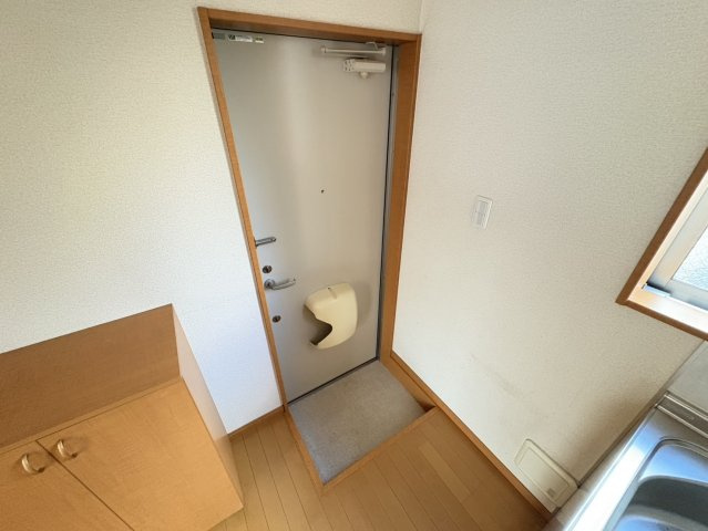 メゾンシルフィードの玄関