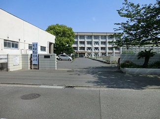 横須賀市立武山中学校まで450ｍ