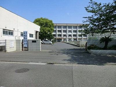 横須賀市立武山中学校まで450ｍ