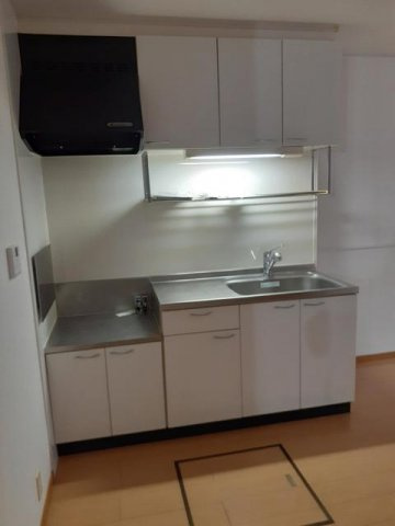 プリムローズ　Ｃのキッチン|コンパクトなキッチンで掃除もラクラク