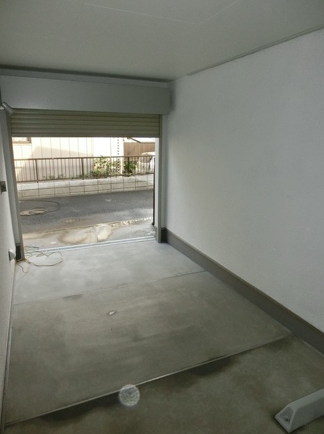 【駐車場】