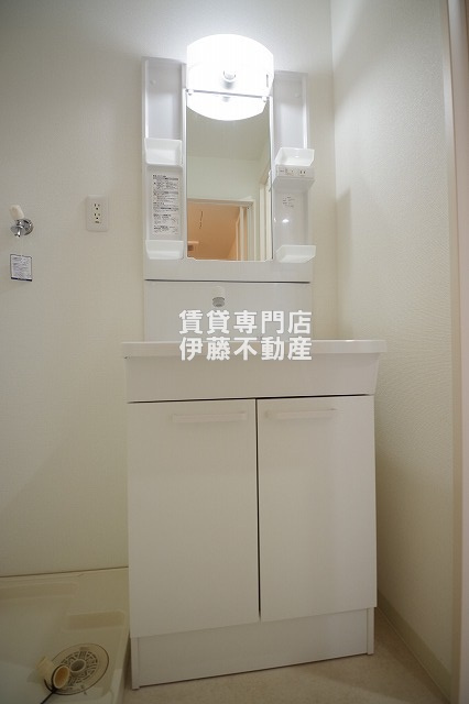 VANCOUVER1118大曽根の洗面所