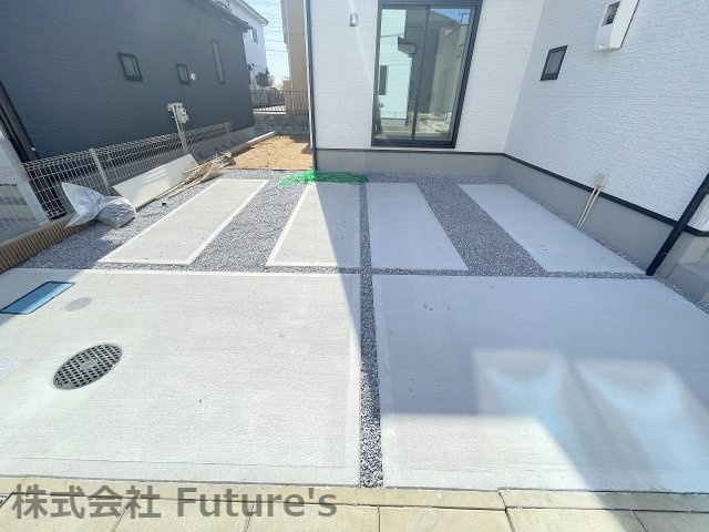 三郷市彦野1丁目　新築戸建　全7棟　2号棟の駐車場|カースペース並列2台駐車可能です
