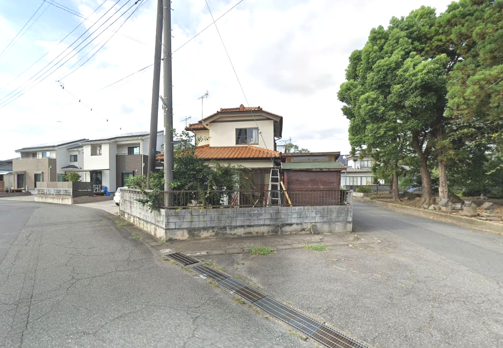 玉村町板井　中古700の前面道路含む現地写真