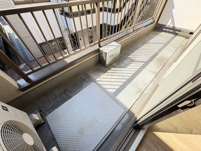 明石マンション　Ｂ棟のバルコニー