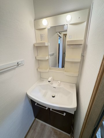 明石マンション　Ｂ棟の独立洗面台