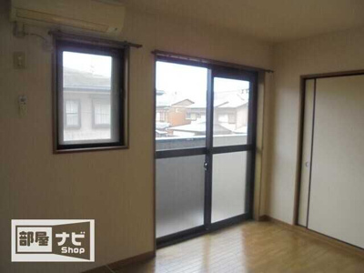 【洋室】 | フォブールタウン南田宮Ｂ