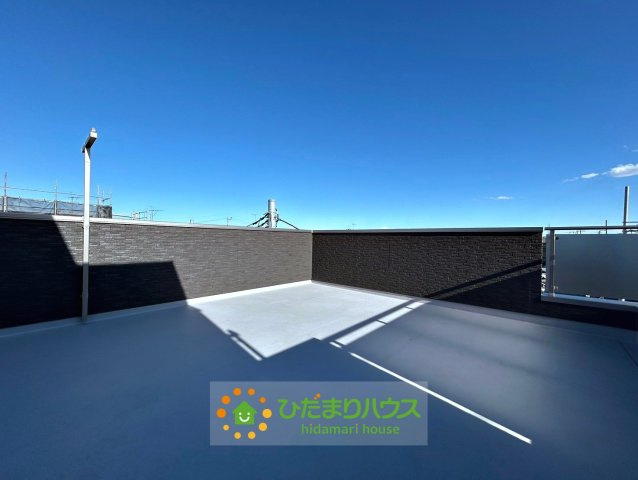 久喜市上町　新築未使用のバルコニー|遮るものが無く、陽当たり良好です。