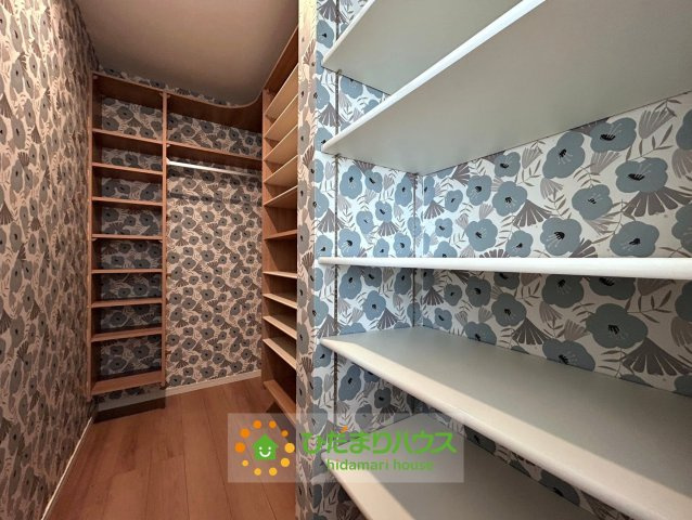 久喜市上町　新築未入居の収納|お部屋以外の収納も大きいものがあります。