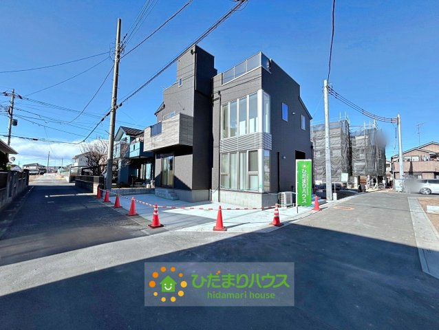 久喜市上町　新築一戸建て　の前面道路含む現地写真|駐車もしやすい前面道路です。