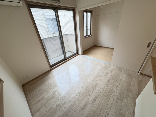 フェリシータ【ＦＥＬＩＣＩＴＡ】の居間・リビング