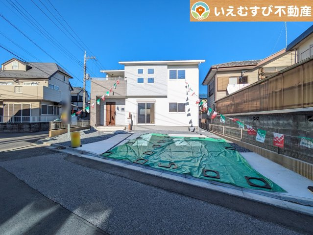 熊谷市久下第7期の駐車場|車好きのパパも嬉しい車庫付邸宅
