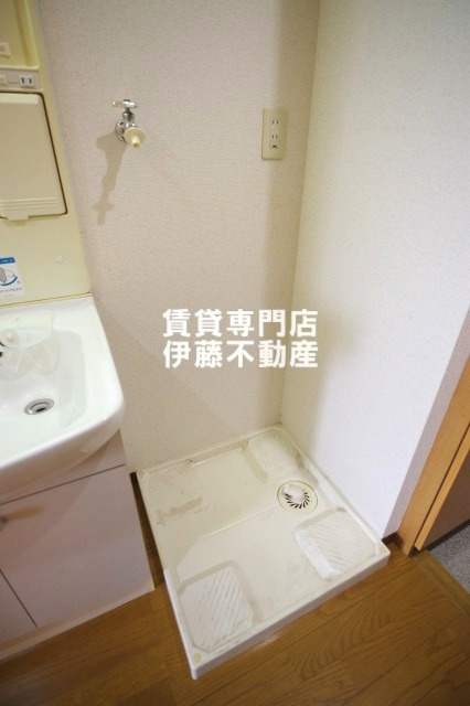 レージュ　ウエストの設備|室内洗濯機置場