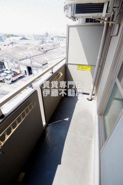 レージュ　ウエストのバルコニー