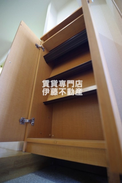 レージュ　ウエストのその他|シューズボックス