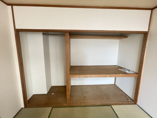 サンロイヤル新居壱番館の収納|専用の収納スペースです