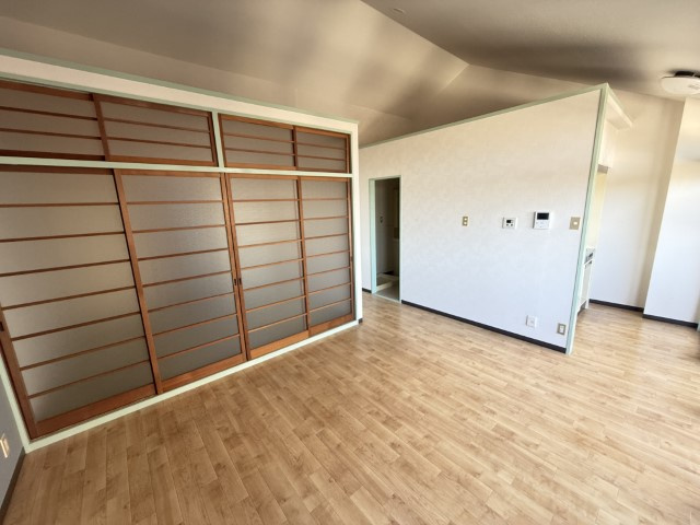 サンロイヤル新居壱番館の内装|中はこのようになっています