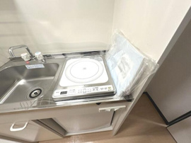 ＩＨコンロ、ミニ冷蔵庫付き