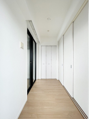 【洋室】 | ヴィラージュ博多駅南 | 別号室の写真になります。現況優先。