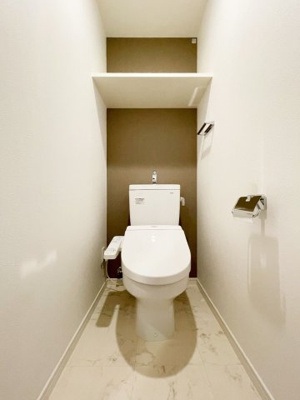 【トイレ】 | ヴィラージュ博多駅南 | 別号室の写真になります。現況優先。