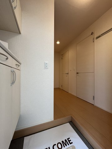メゾン ラフィーネの玄関