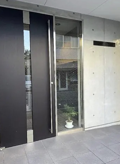 サニーハイツのエントランス