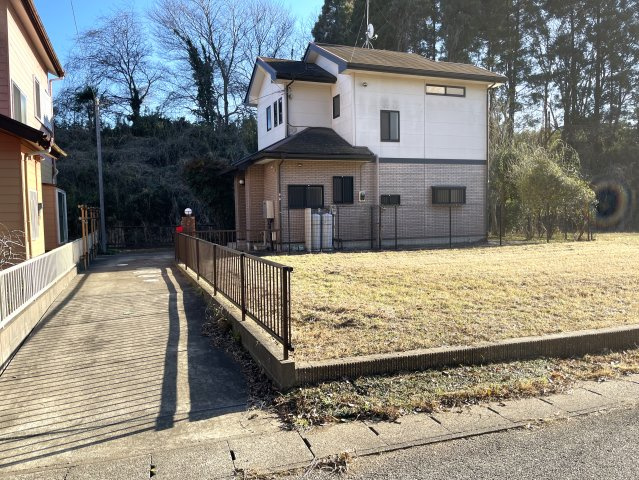 板中新田貸家の外観