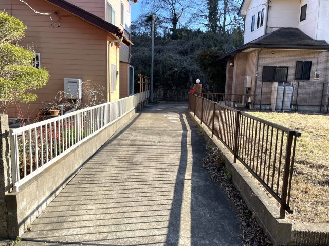 板中新田貸家の駐車場