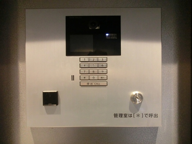 ラクラス浅草のエントランス
