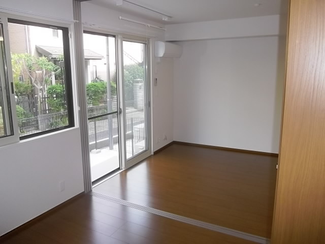 レルミタージュの居間・リビング