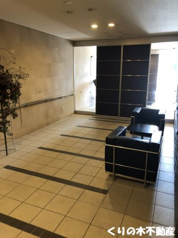 【ロビー】 | アルファステイツ今治駅前東 | 落ち着いたロビーです
