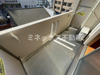 【玄関】 | ヴィオレッタ | 同タイプのお部屋の写真。現況を優先します。