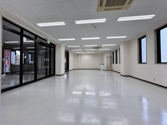 和田秋川ビルの内装