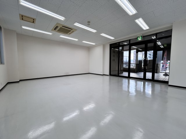 和田秋川ビルの内装