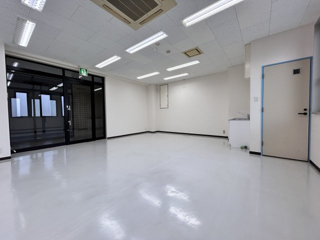 和田秋川ビルの内装