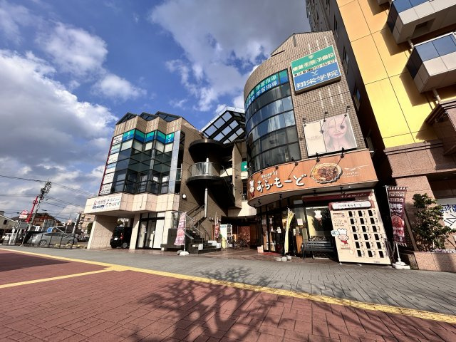 和田秋川ビルの外観