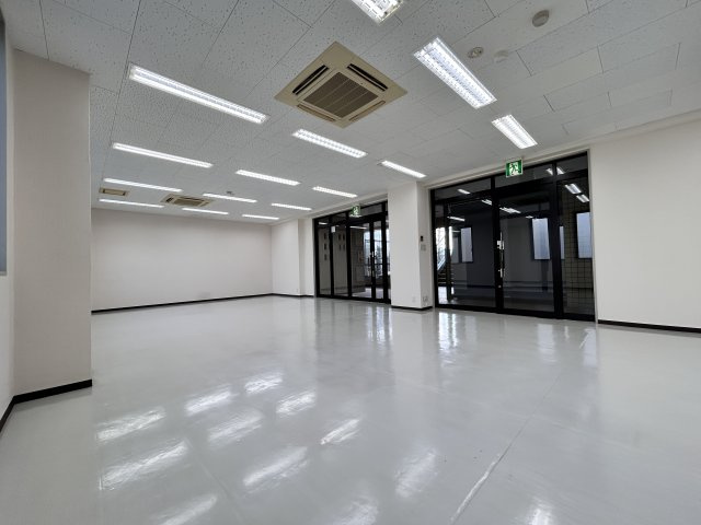 和田秋川ビルの内装