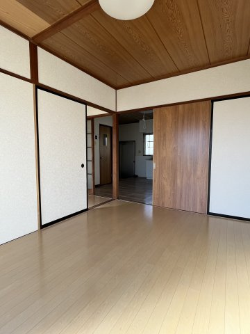 コーポ裾野Ａ棟の居間・リビング