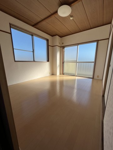 コーポ裾野Ａ棟の居間・リビング