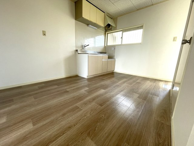 パルテール市川の洋室