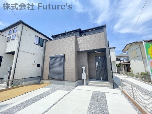 三郷市彦野1丁目　新築戸建　全7棟　6号棟の外観|カースペース2台・専用庭付きの邸宅です