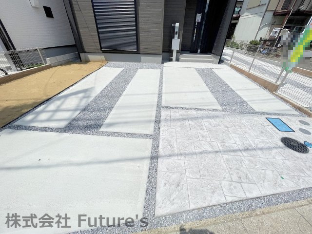 三郷市彦野1丁目　新築戸建　全7棟　6号棟の駐車場|カースペース並列2台駐車可能です