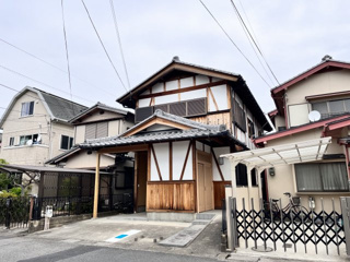 草津市西渋川１丁目の店舗一部