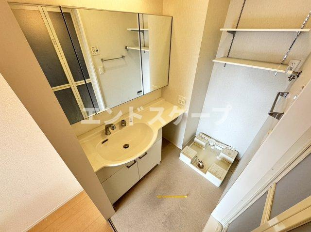 エトワール・ベガの洗面所|高崎、前橋、伊勢崎エリアのお部屋探しはエンドスケープまで！お客様の理想お聞かせ下さい♪