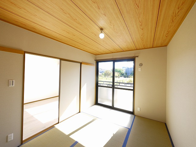 エスペランサB（櫟本町）の和室|和室があれば客間としても活用できます