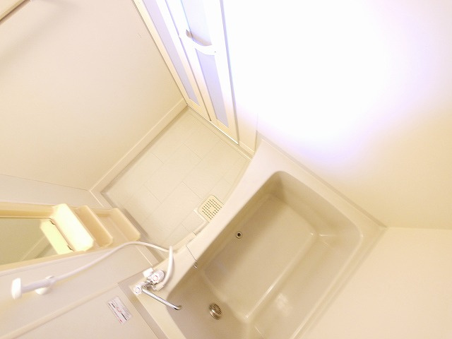 エスペランサB（櫟本町）の浴室|日々の疲れを癒すお風呂付です