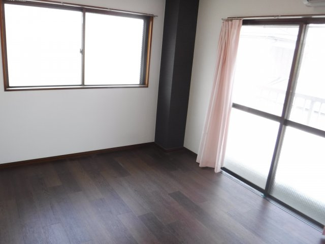 プレアデス新丸子の洋室