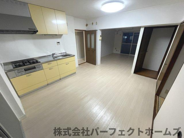 釈尊寺第3住宅第43号棟の居間・リビング|おしゃれな居間です