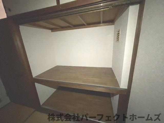 釈尊寺第3住宅第43号棟の収納|小物を収納するのに便利です