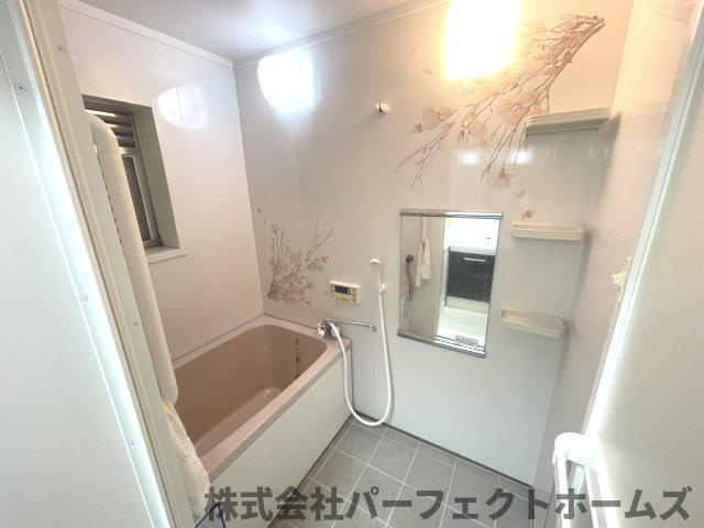 釈尊寺第3住宅第43号棟の浴室|日々の疲れを癒すお風呂付です